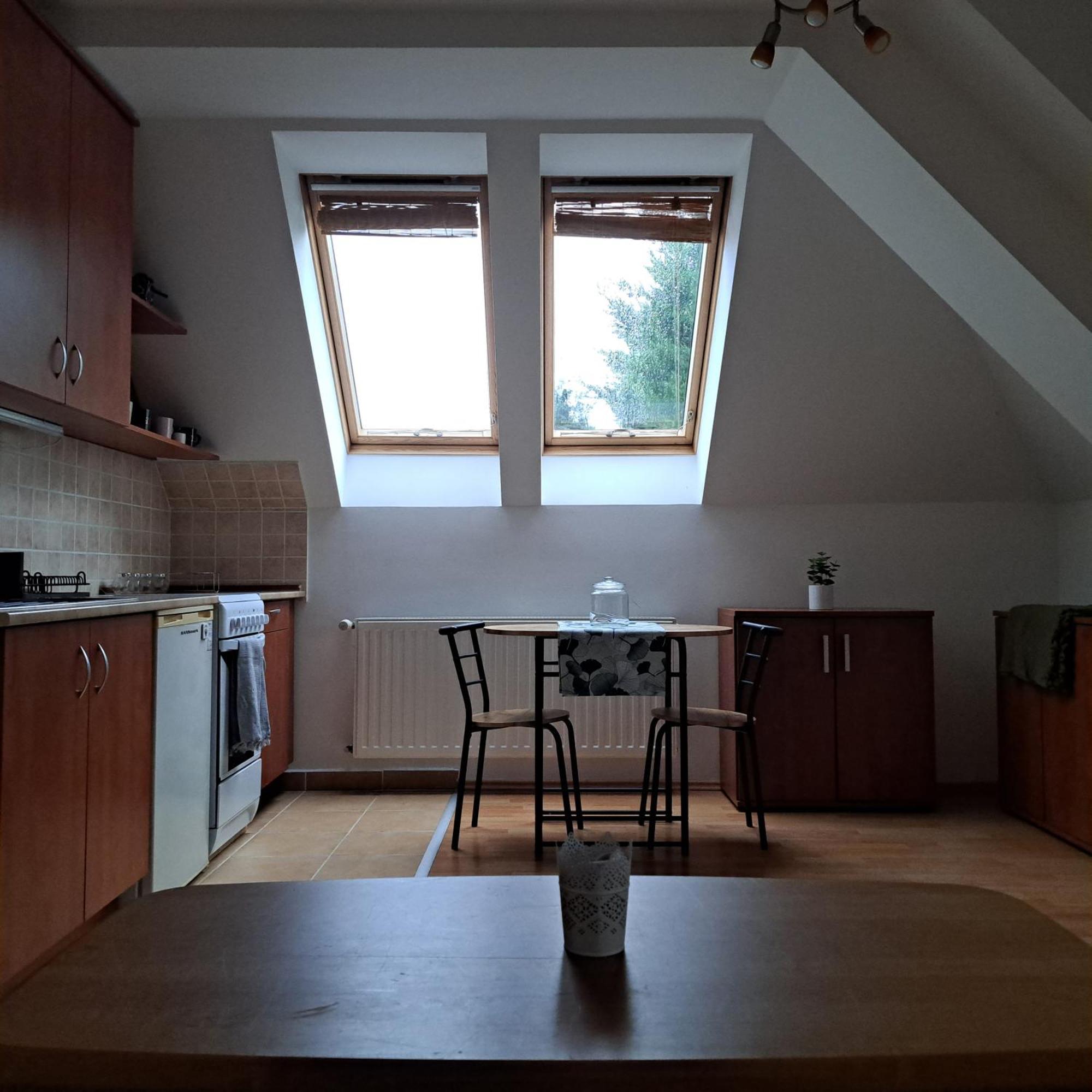 Apartament Zoeld Orom Lakas Göd